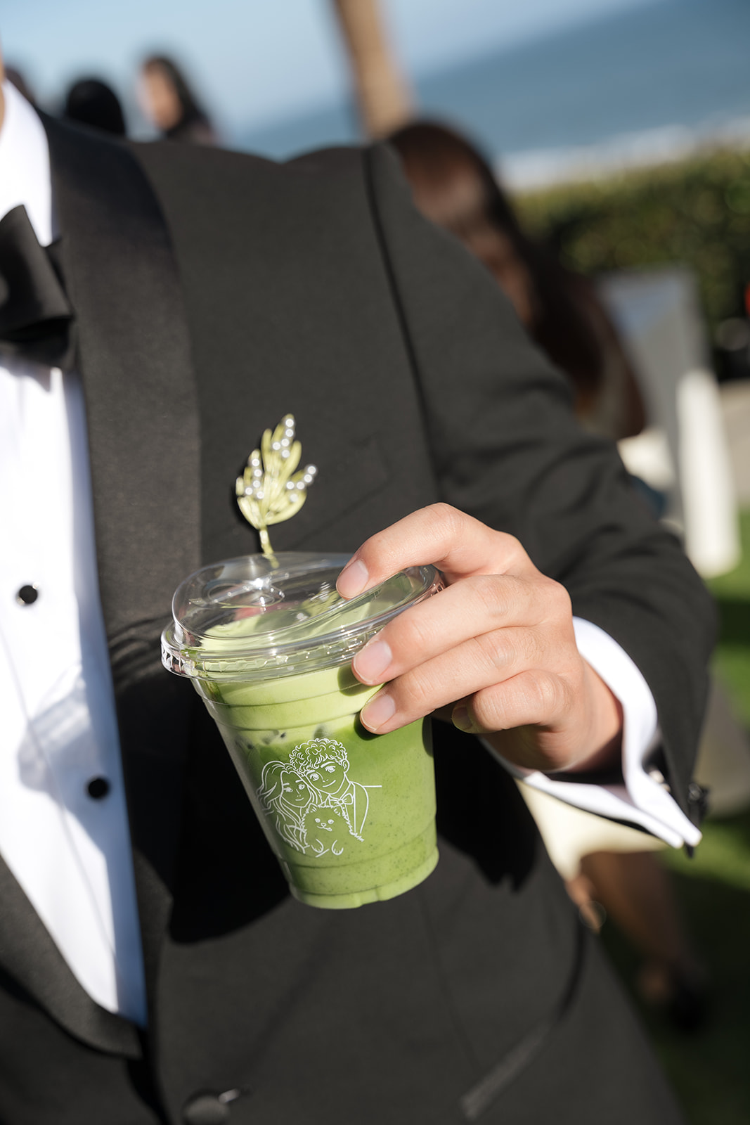 Wedding matcha in a cup illustrated with the couple by Modo Matcha
